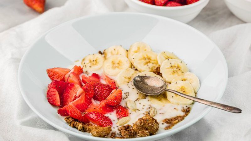 smoothie oatmeal pisang strawberry