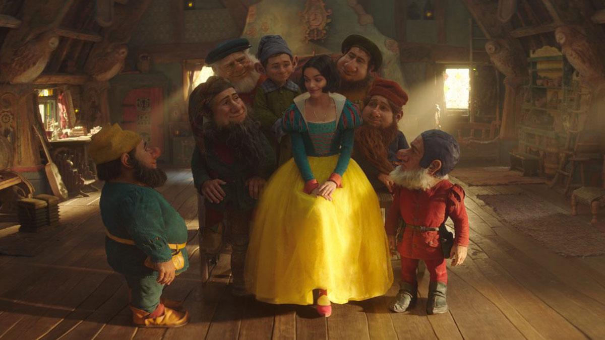 Film Disney Live Action Snow White & The Seven Dwarfs Kenapa Banjir Kritikan?